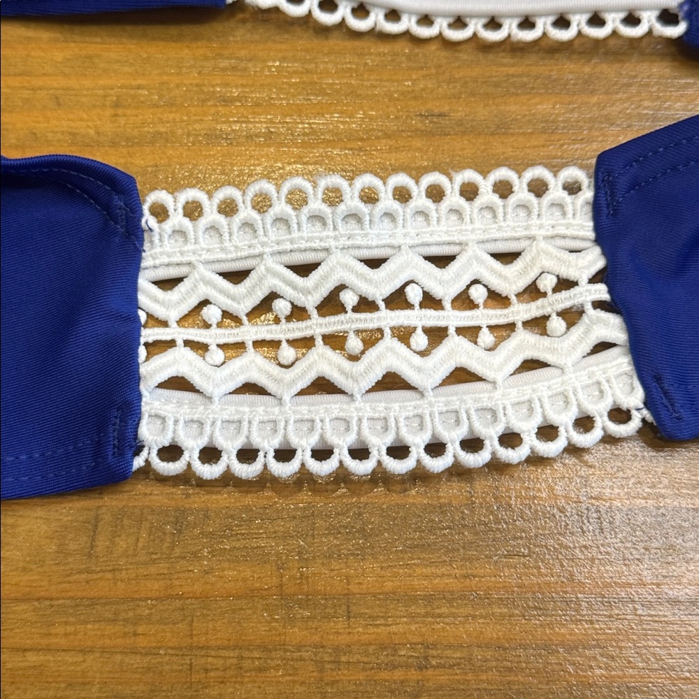 Chic Blue Women's Bikini Bottom with Lace Detail - Picture 4 of 6